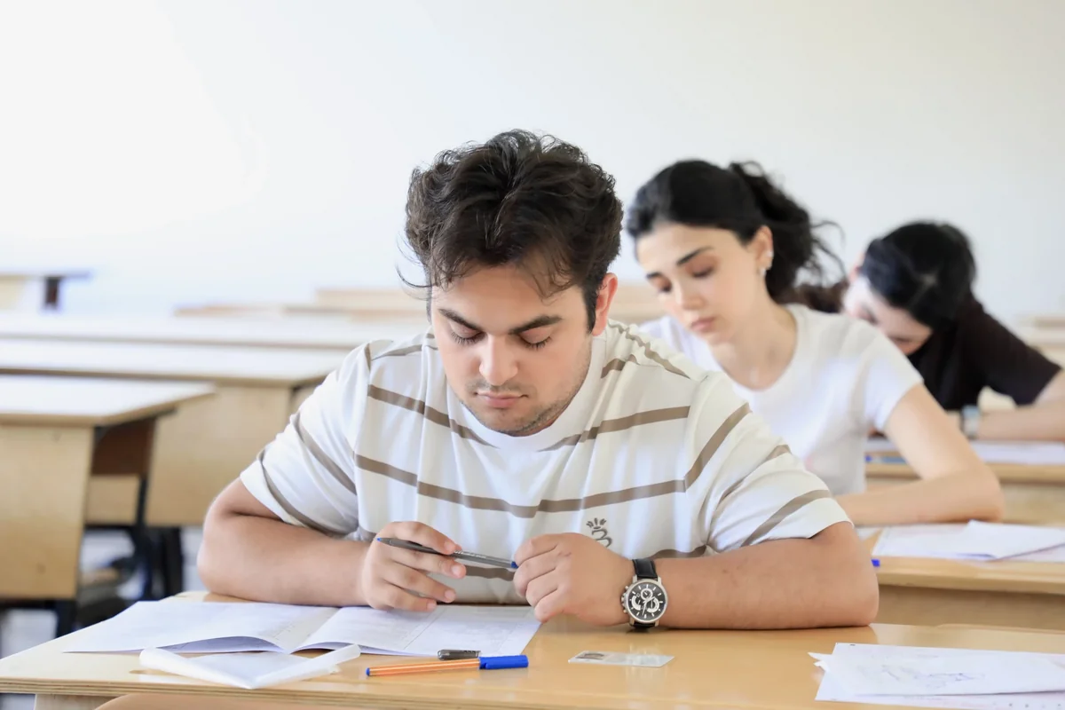 Rezidenturaya qəbul imtahanının birinci mərhələsi keçirilib - YENİLƏNİB