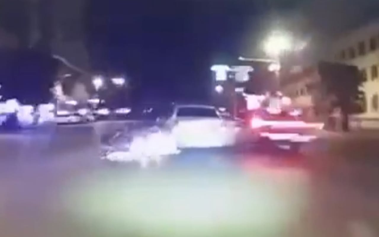 Manevr qaydasını pozub motosikleti vurdu - VİDEO