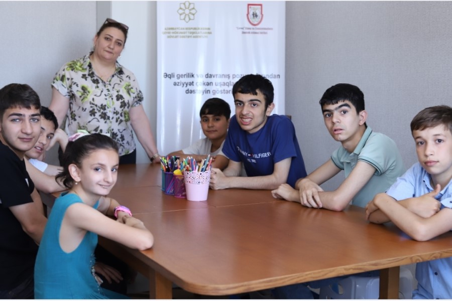 “Əqli gerilik və davranış pozuntularından əziyyət çəkən uşaqlara psixoloji dəstəyin göstərilməsi” layihəsinin icrası davam edir