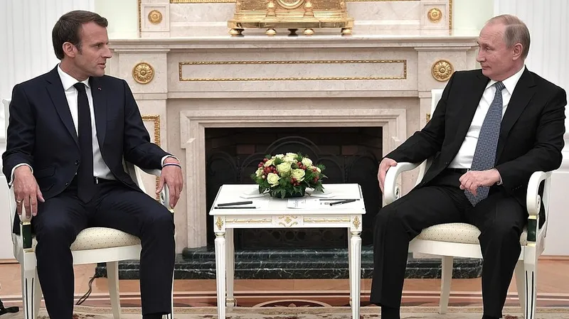 Makronun Putindən gizli XAHİŞİ