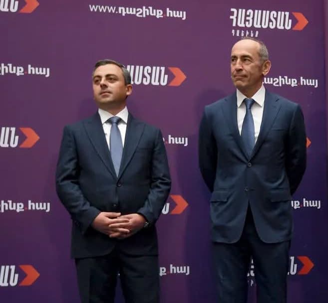 Paşinyan Rusiyanın “5-ci kolon”unu sıradan çıxarır