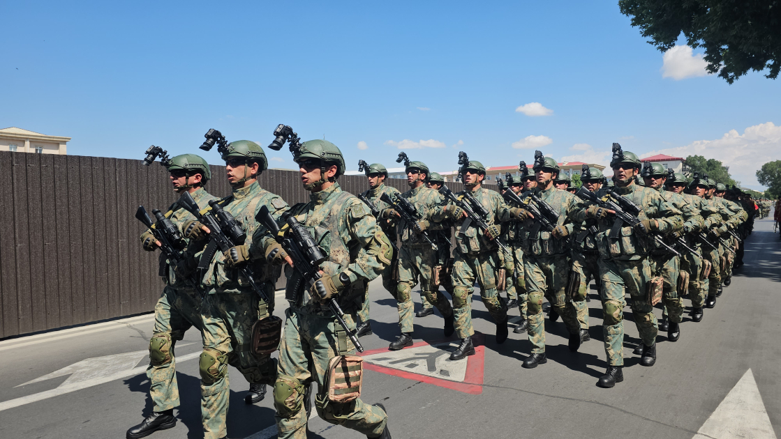 Naxçıvanda hərbi yürüş keçirilib - FOTO