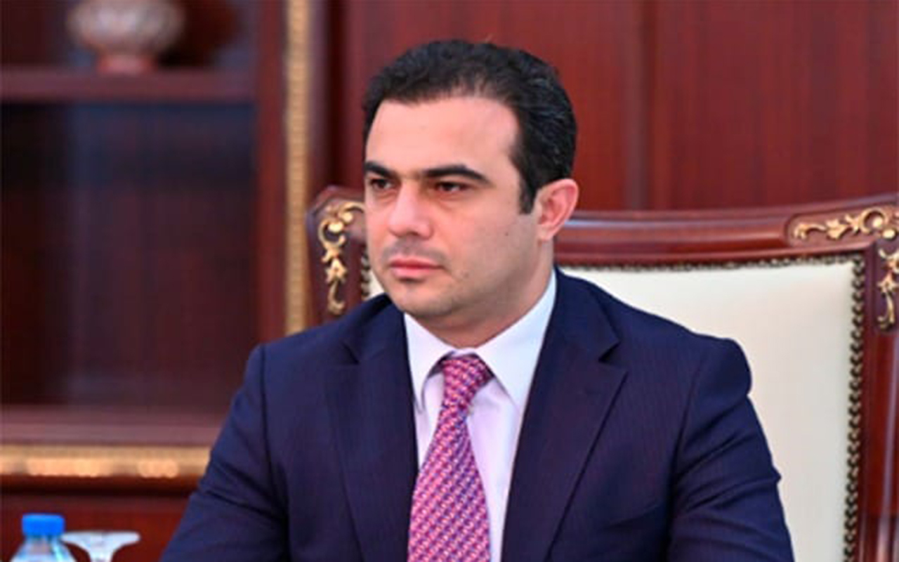Zelenski Hikmət Cavadı ordenlə təltif etdi