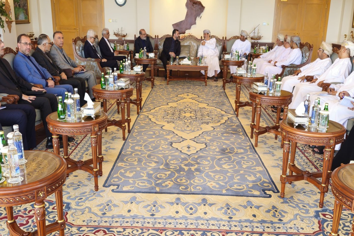 İran və Oman Hörmüz Birgə Komitəsinin ilk iclasını keçirib