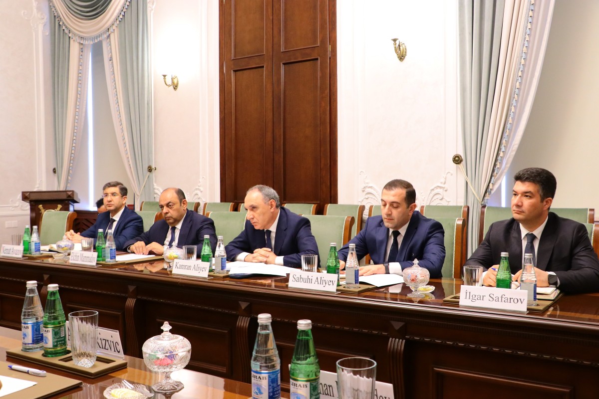 Baş prokuror Baş direktorla görüşüb
