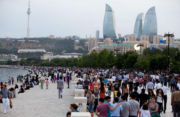 Hamı harasa tələsir: NİYƏ?