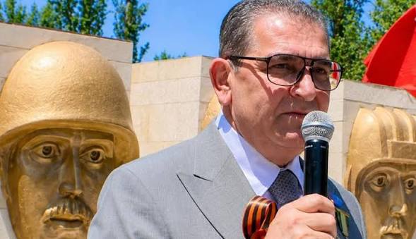 SSRİ bayrağı qaldıran Səmədovdan İLGİNC İFADƏ