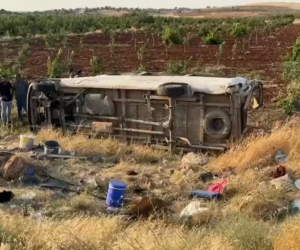 Türkiyədə mikroavtobus dərəyə aşıb: 22 nəfər xəsarət alıb
