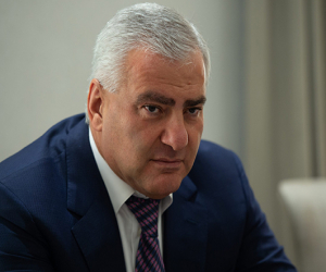 Kremldən sifariş gəldi: Karapetyan Paşinyana qarşı “silah” götürdü