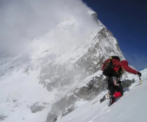 Kabardin-Balkarda iki alpinist dağa qalxarkən yıxılıb