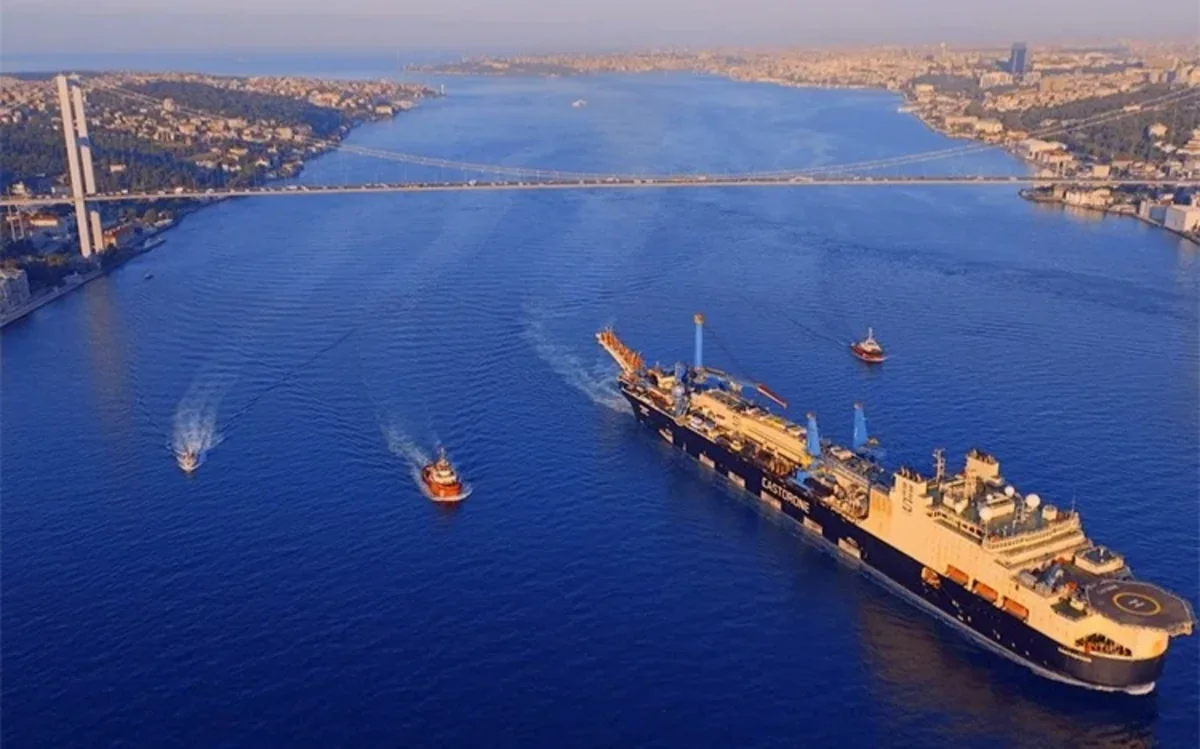 Türkiyə gəmilərin Bosfor və Dardanel boğazlarından keçid haqqını 15 % artırıb