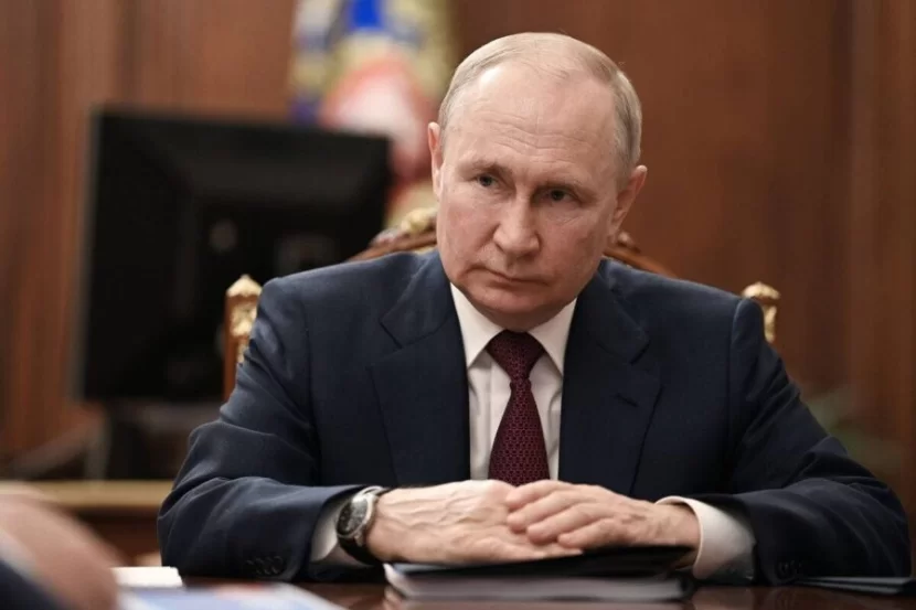 Rusiyada Putinin reytinqi kəskin azaldı