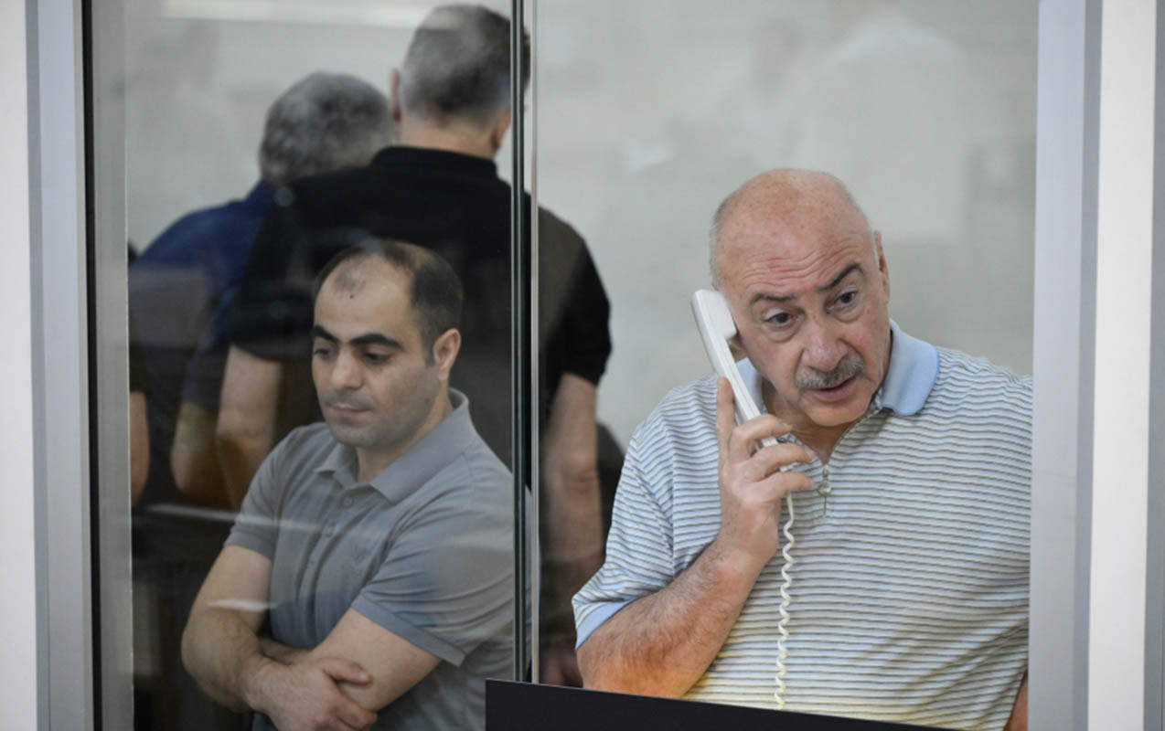 Arayikgilin növbəti məhkəməsi keçirildi - FOTOLAR