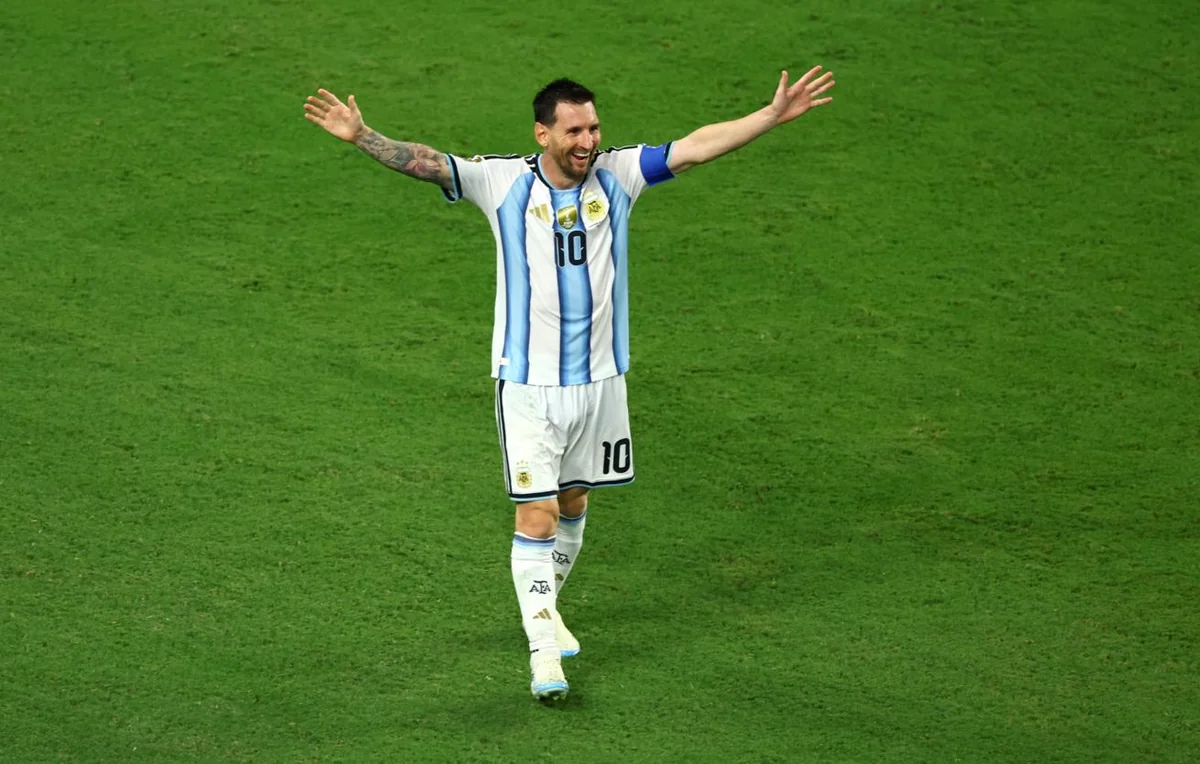 Messi Mbappe və Maradonanı geridə qoydu