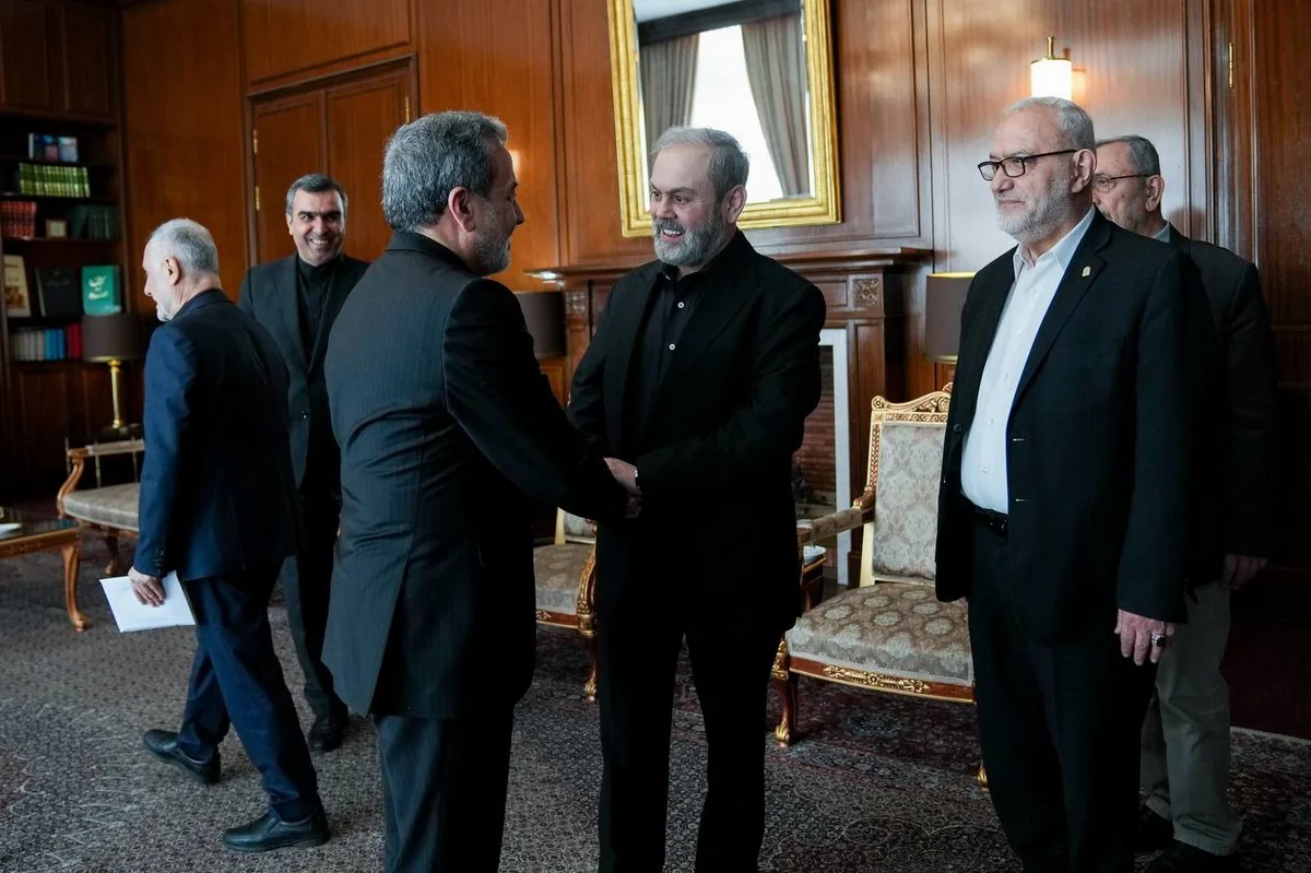 Əraqçi "Hizbullah" və HƏMAS üzvləri ilə görüşüb