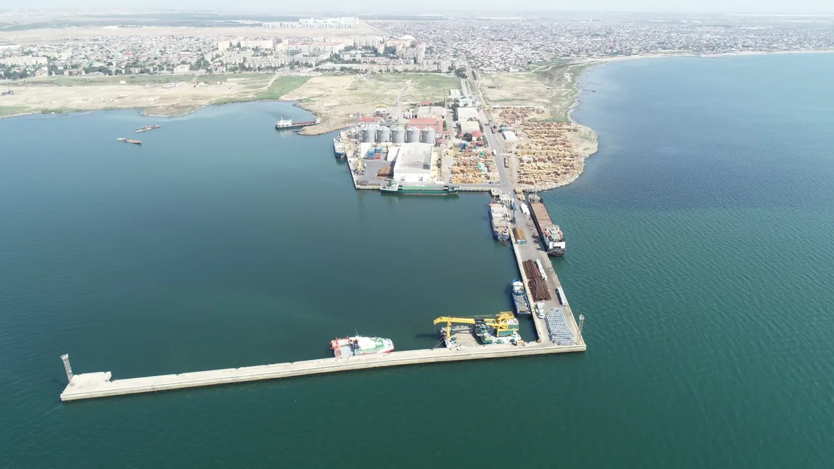 "Bakı Hövsan Beynəlxalq Dəniz Limanı"nın səhmdarlarının sayı azalıb