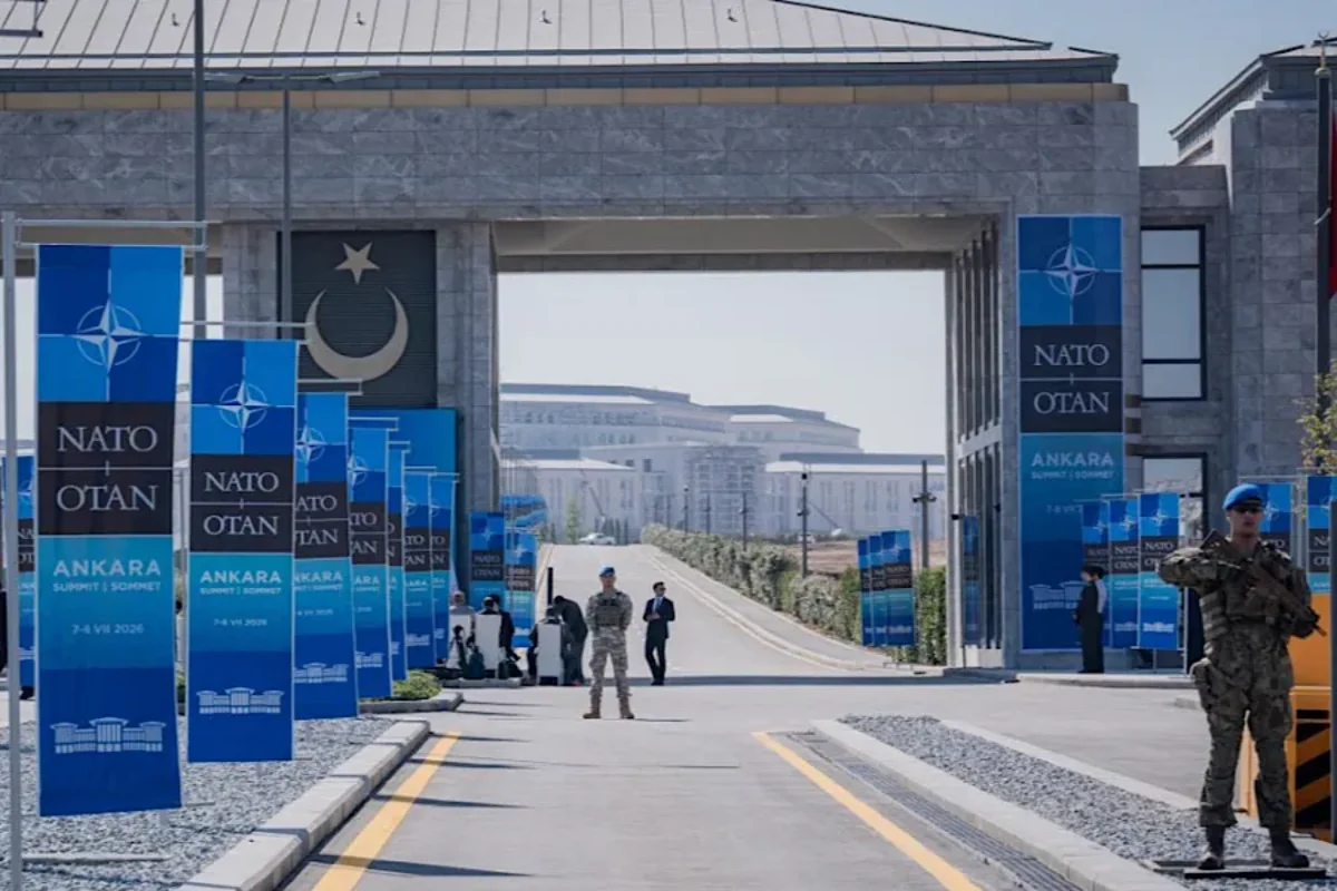 Ankarada keçirilən NATO sammitində ən azı 50 mlrd. dollarlıq sazişlər imzalanıb