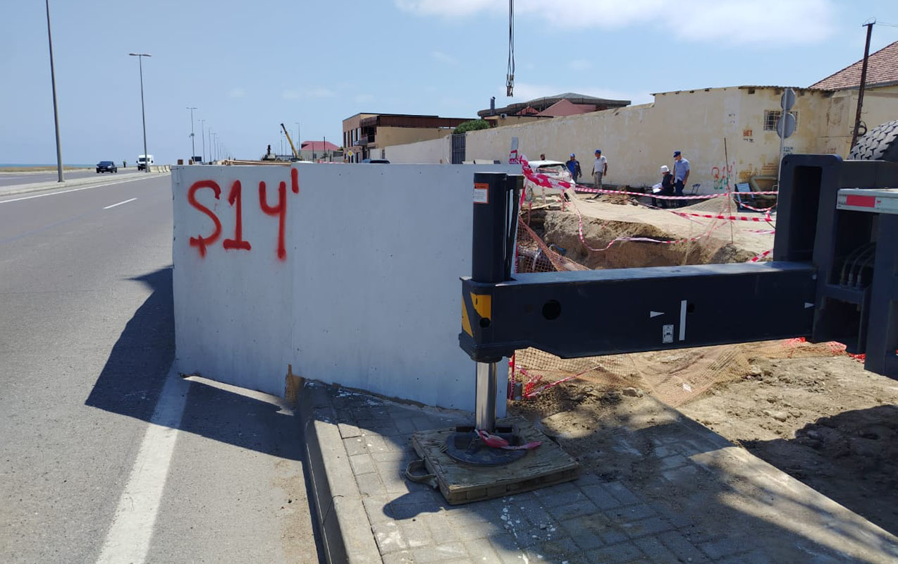 Maşınların düşdüyü quyu ilə bağlı açıqlama - FOTOLAR