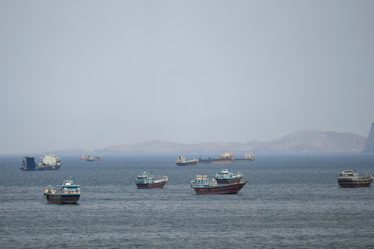 Hörmüz boğazında tanker daşımaları faktiki dayanıb