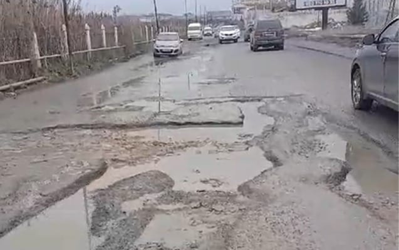 Bu marşruta müasir avtobuslar verilir: Yol olmadığından BMU-ya gedə bilməyəcəklər