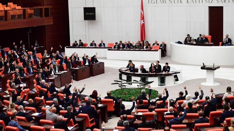 Türkiyədə işləyən azərbaycanlı həkimlərdən SOS