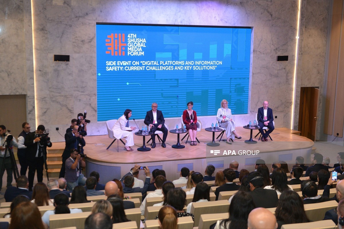 IV Şuşa Qlobal Media Forumu: Rəqəmsal platformalarda təhlükəsiz informasiya mühiti ilə bağlı sessiya keçirilib - FOTOLAR